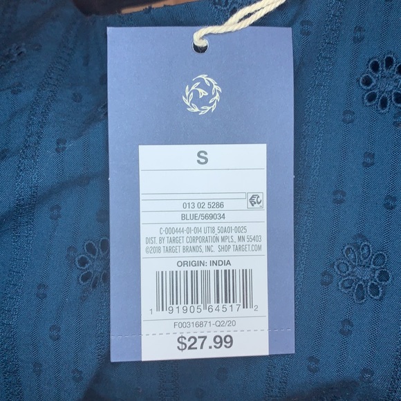 Universal Thread 3/4 Puff Sleeve Eyelet Blouse - Picture 5 of 6